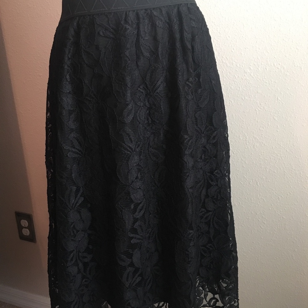 Lace overlay skirt